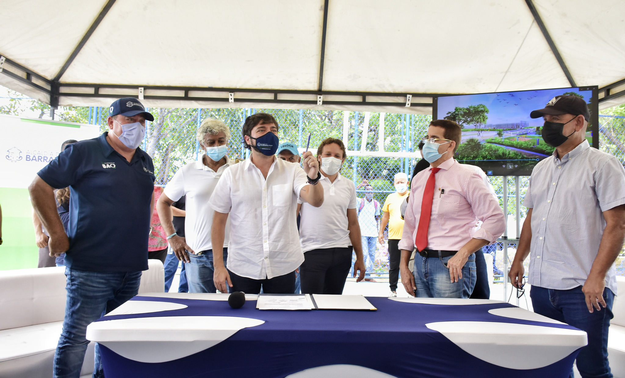 El alcalde en el parque Calancala