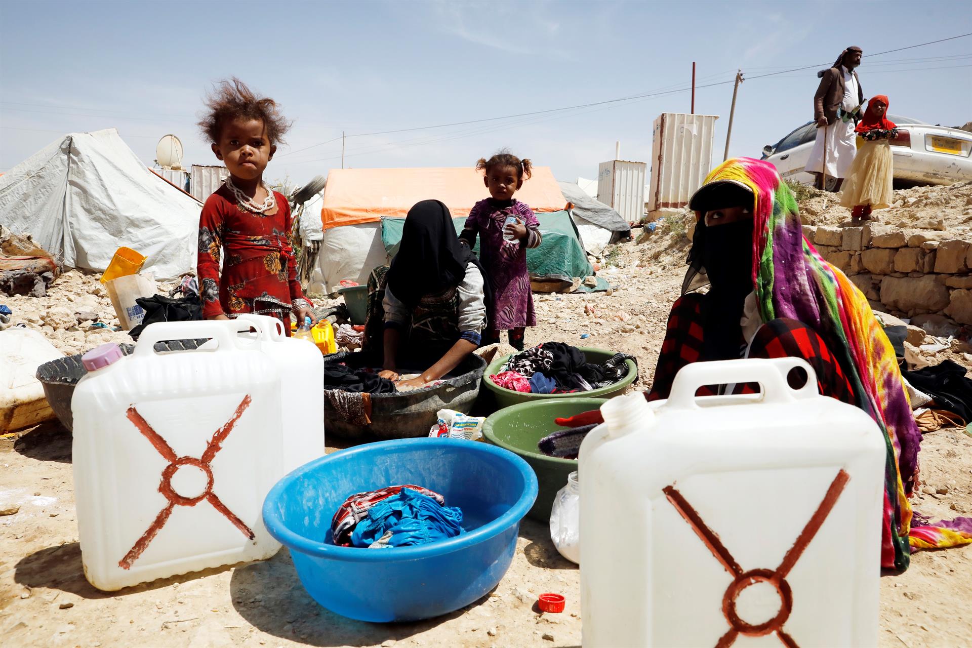 El agua es un bien muy apreciado por los refugiados. 