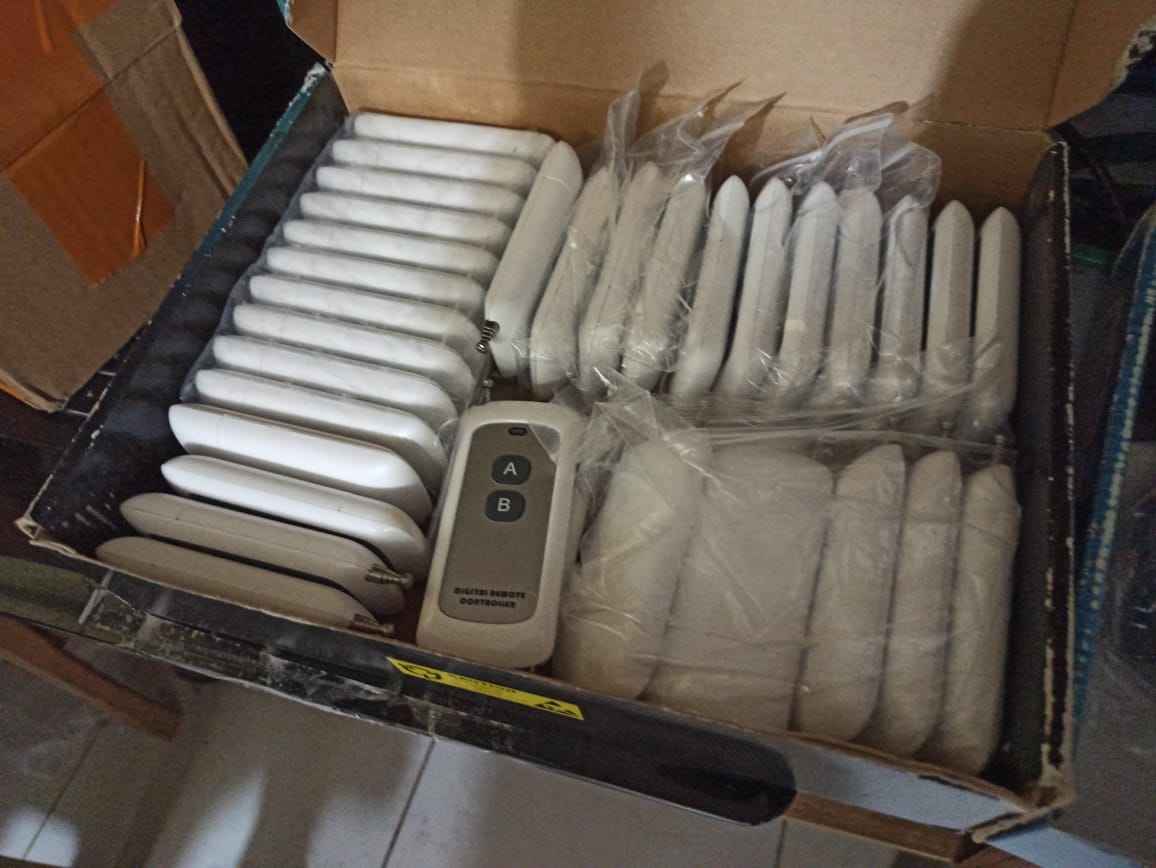 Controles remotos para alterar contadores de energía