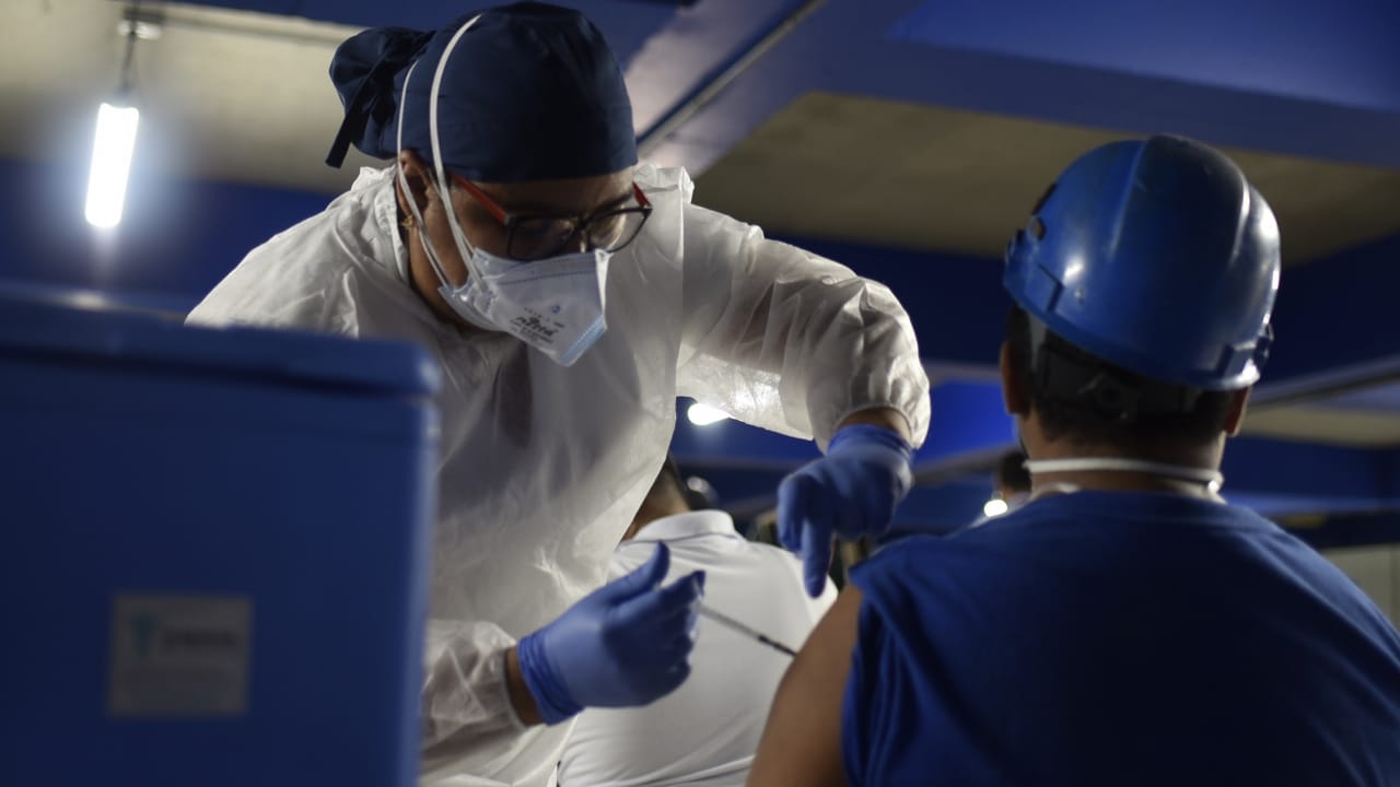 8.000 trabajadores vacunará Tecnoglass.