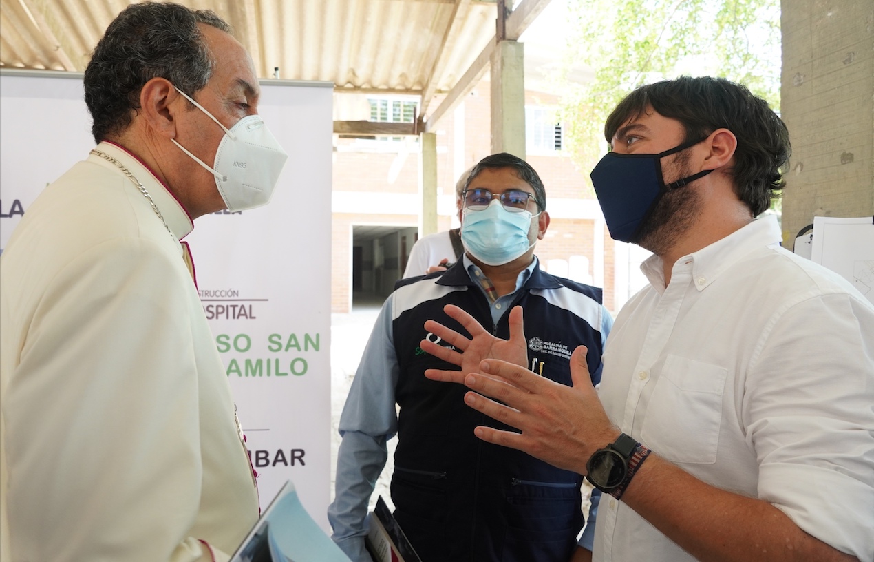 El Arzobispo de Barranquilla, Pablo Salas; el secretario de Salud, Humberto Mendoza, y el Alcalde Jaime Pumarejo.