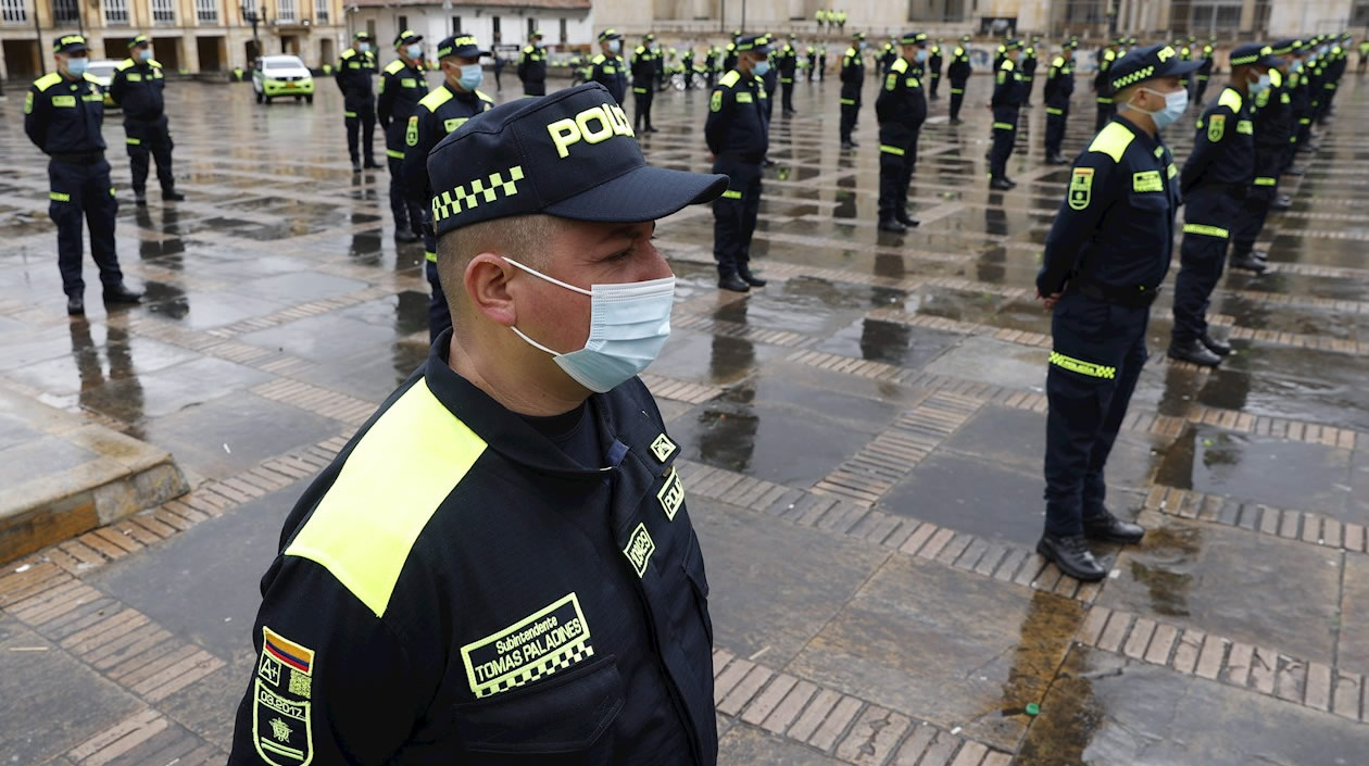 Presentación de nuevo uniforme de la Policía Nacional