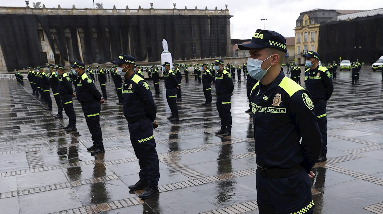 Presentación de nuevo uniforme de la Policía Nacional