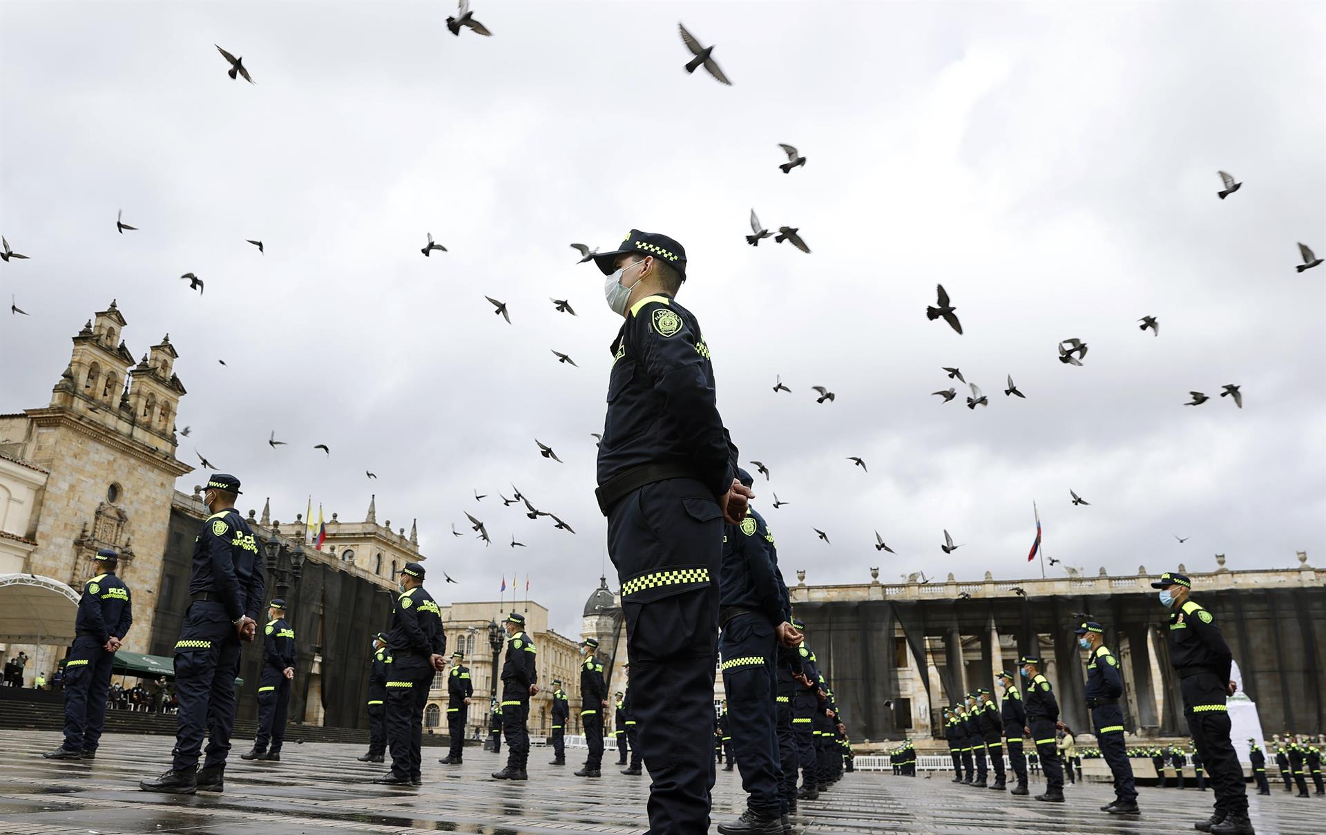 Presentación de nuevo uniforme de la Policía Nacional