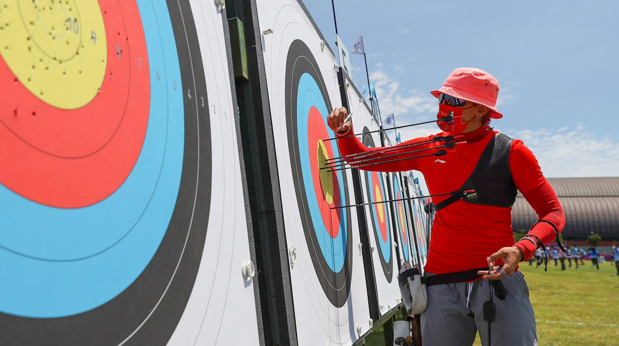 Dianas con flechas durante la ronda de clasificación individual de Tiro con arco.