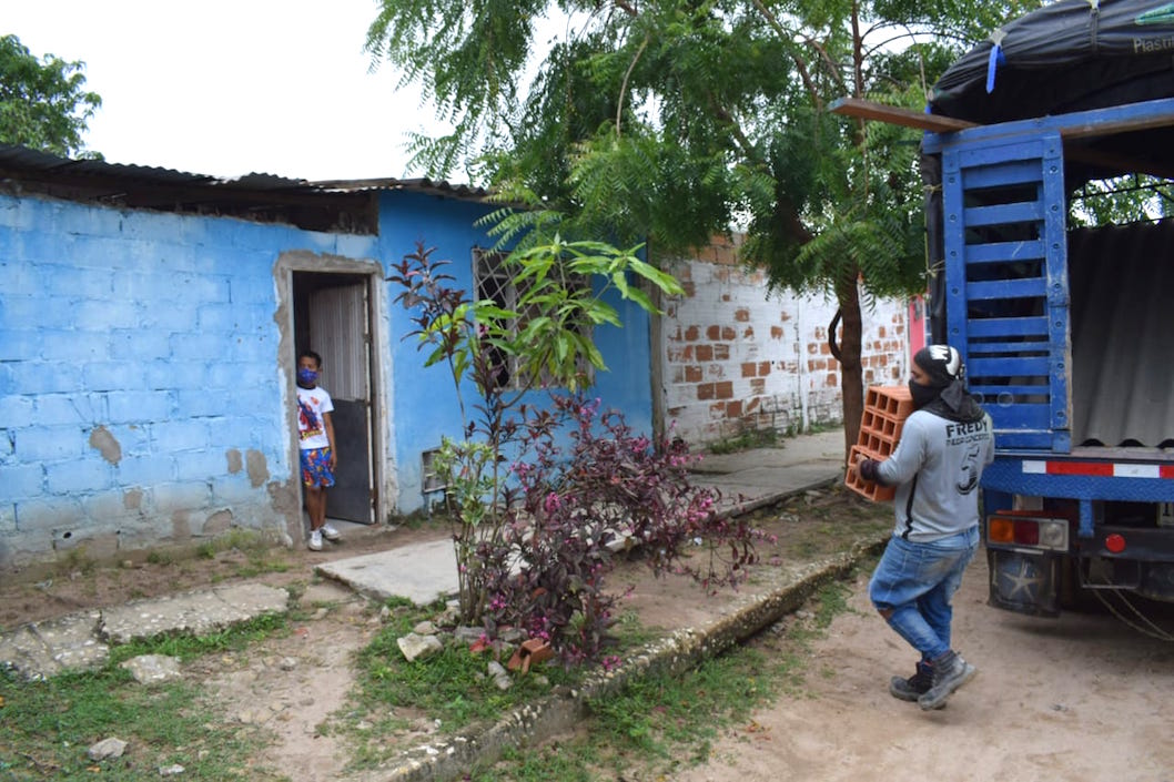 Entrega de bloques.