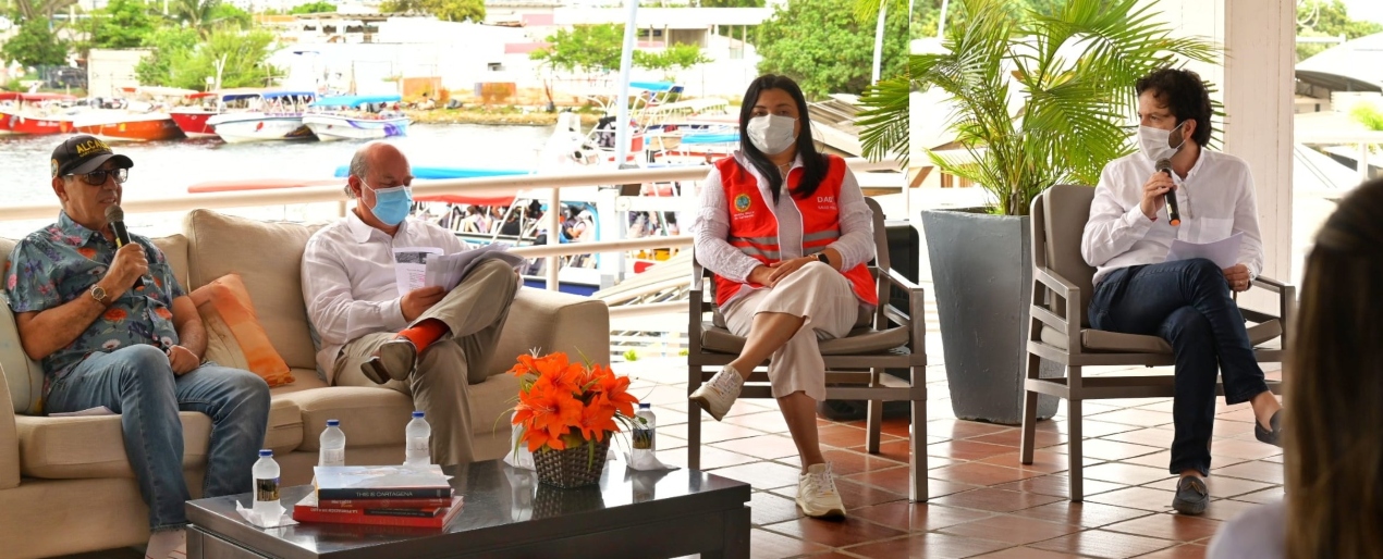 El alcalde de Cartagena, William Dau; Natalia Bohórquez, presidenta ejecutiva de Corpoturismo;  Johana Bueno, directora del Dadis, y Gilberto Salcedo, representante de Procolombia.