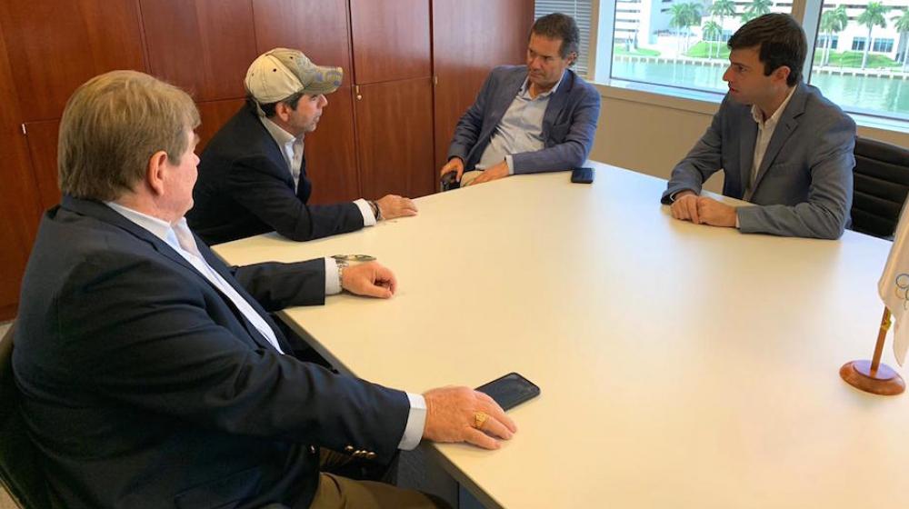 El medallista olímpico barranquillero Helmut Bellingrodt; el exalcalde de Barranquilla, Alejandro Char; el presidente de Panam Sports, el chileno Neven Illic Álvarez y Daniel Noguera, Director de los Juegos Centroamericanos y del Caribe 2018. 