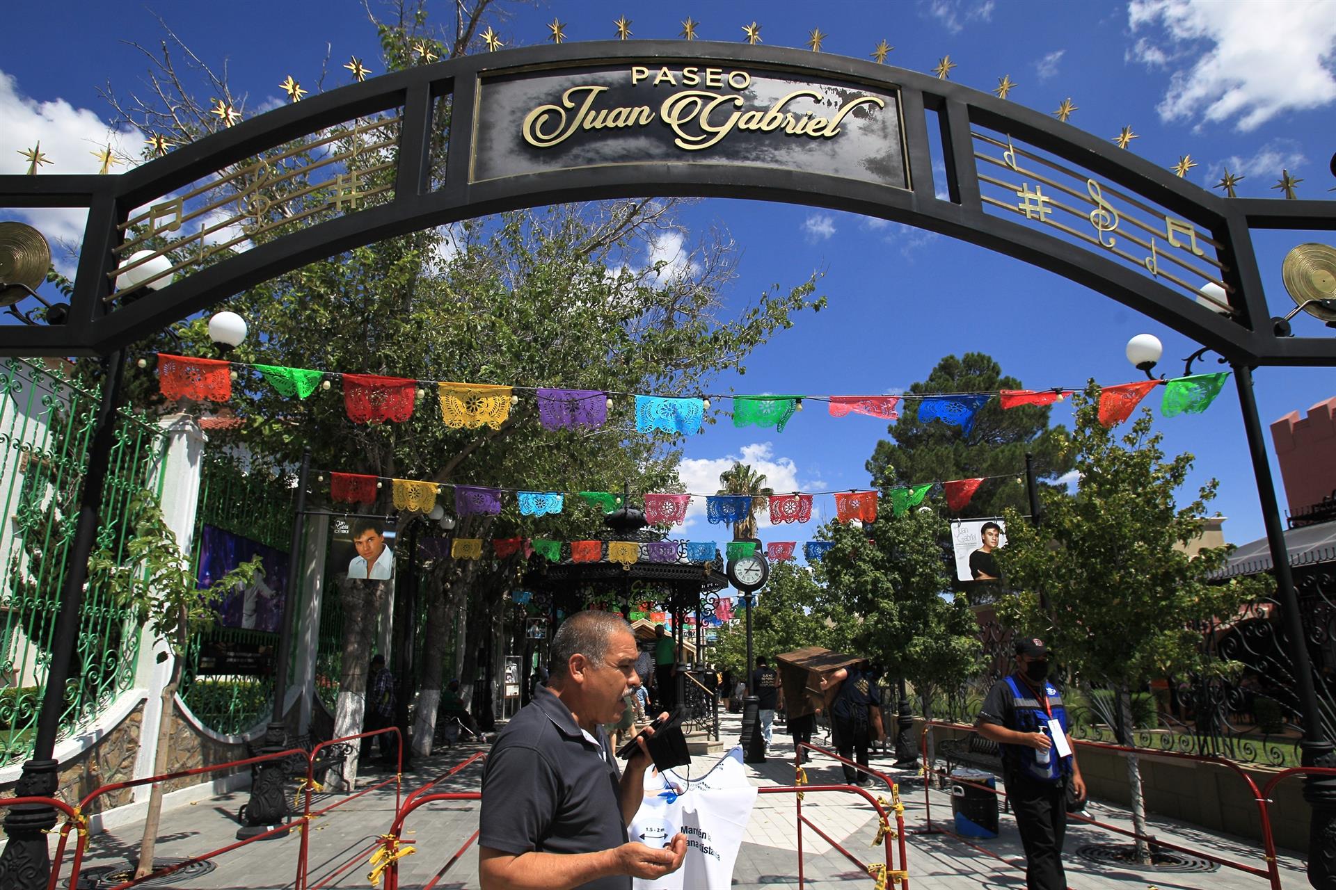 EFE. Ciudad Juárez rinde homenaje a Juan Gabriel.