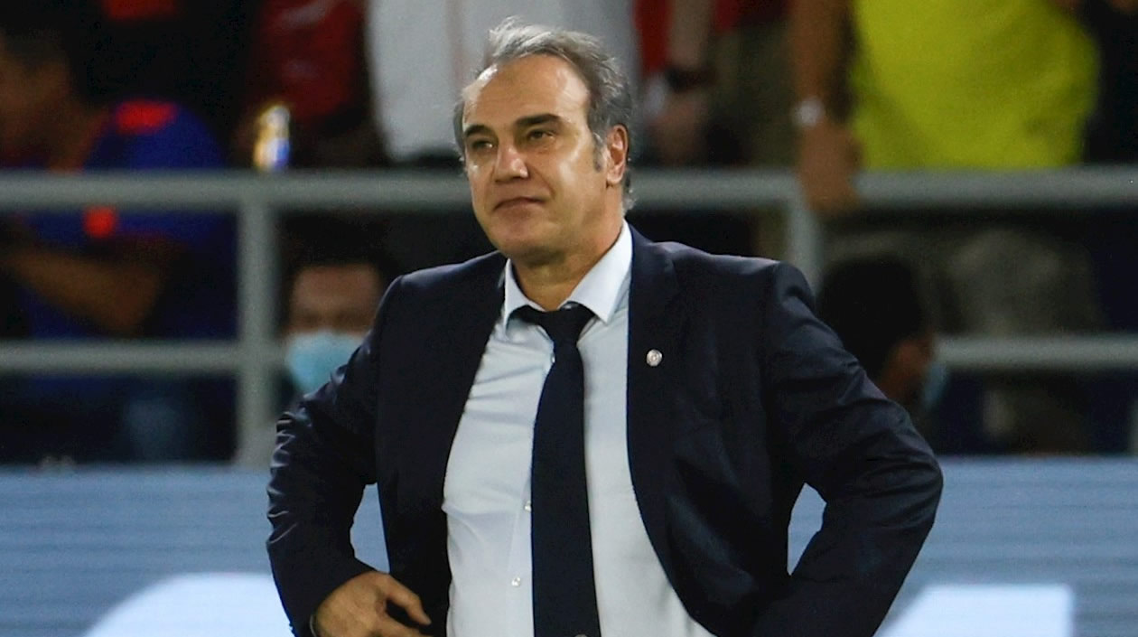 El entrenador Martín Lasarte de Chile