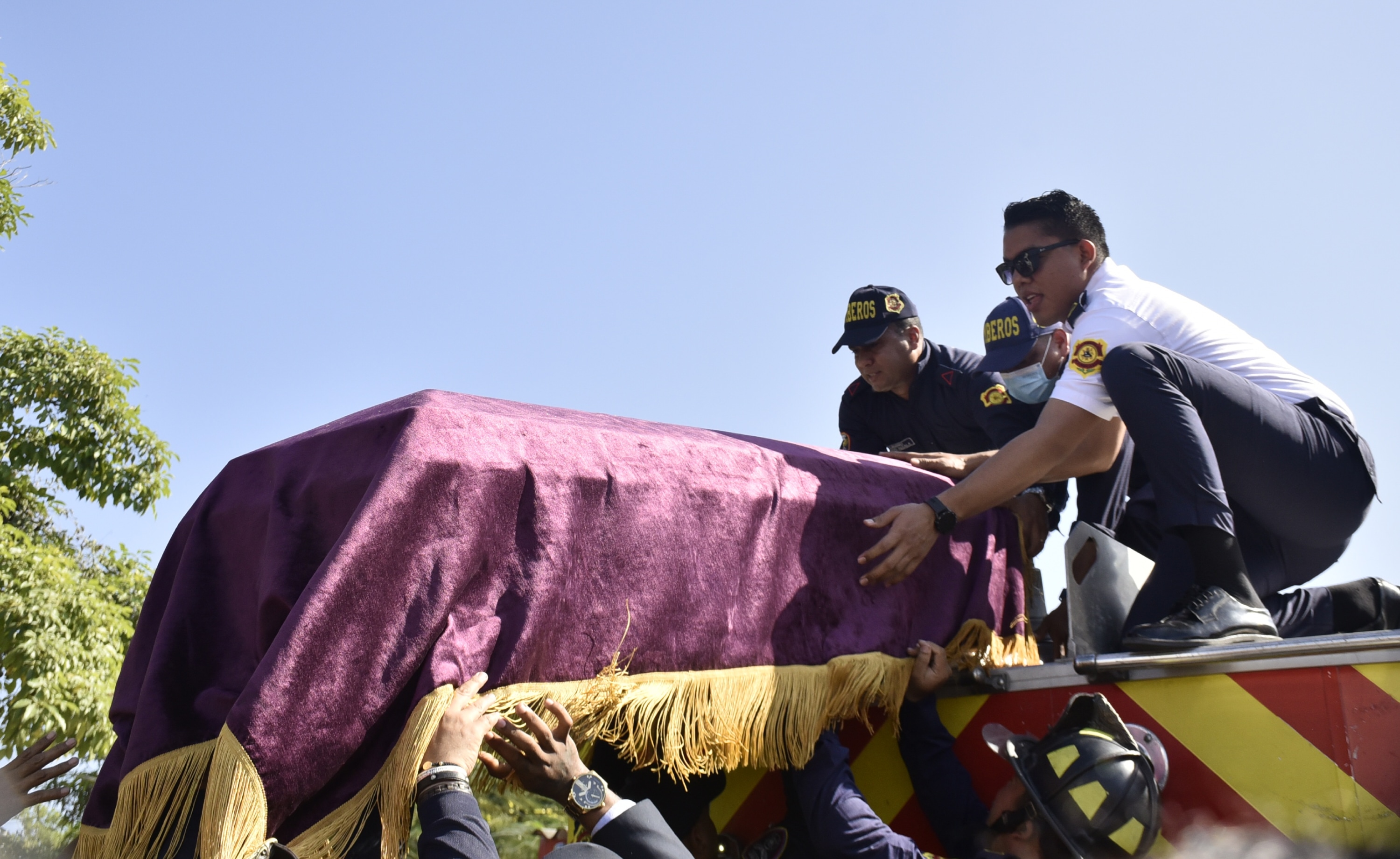 Honras fúnebres del sargento Javier Solano.