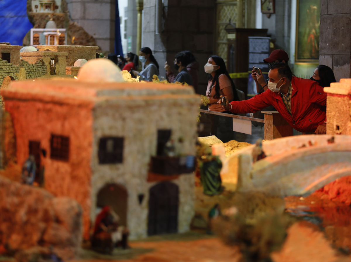 Pesebre gigante de la Catedral Quito, Ecuador.