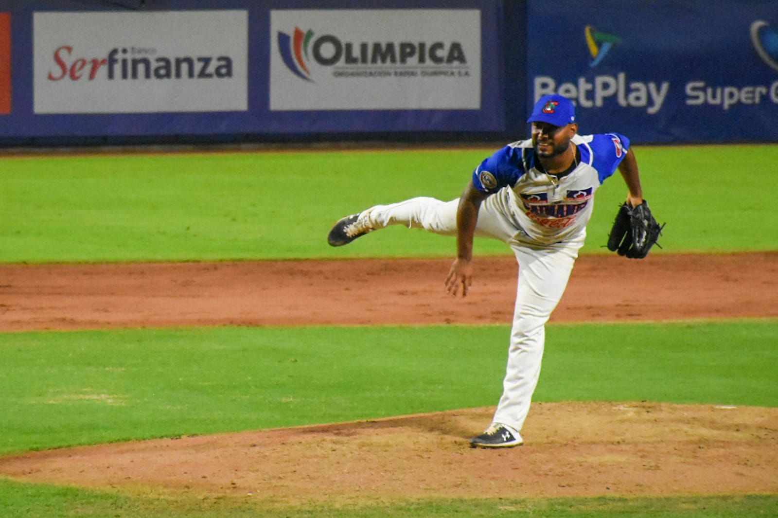 David Méndez, pitcher salvador.