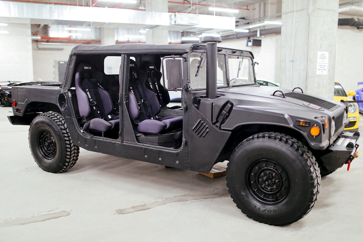 Hummer H1 