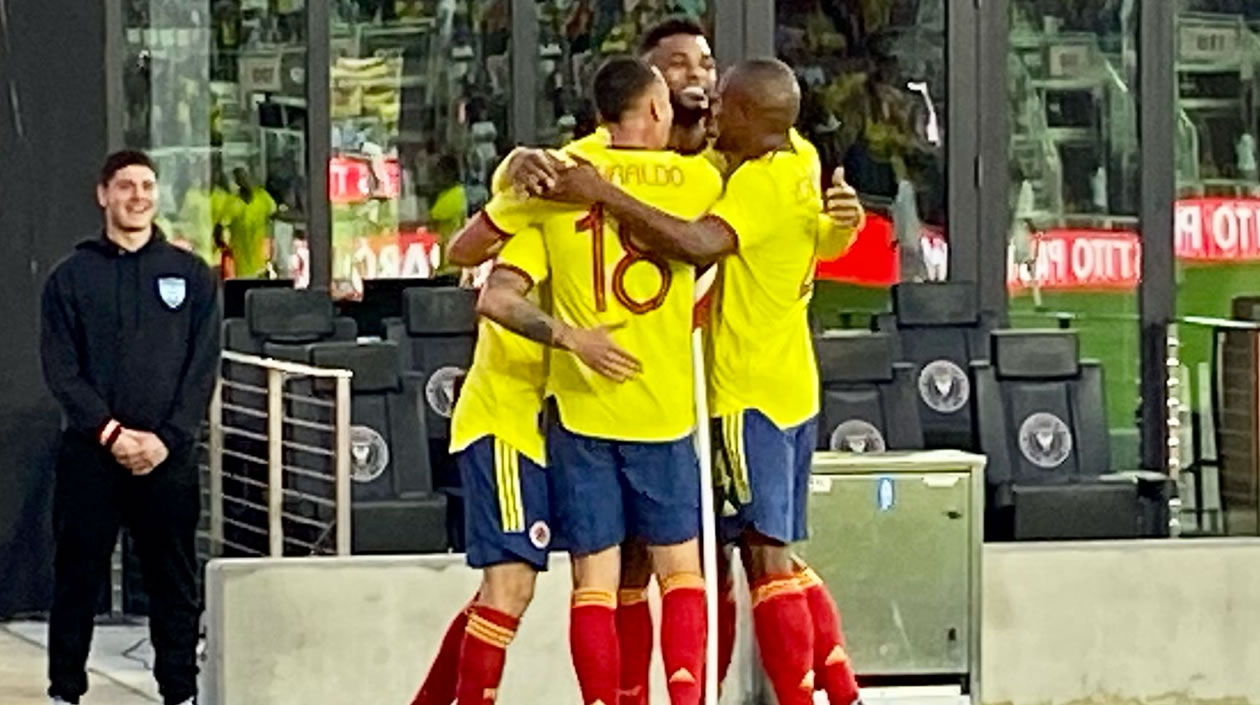 Celebración tricolor del gol de Juan Fernando Quintero.