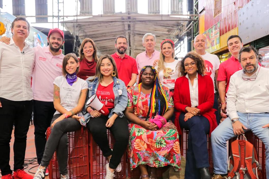 Con el grupo de candidatos del Nuevo Liberalismo.