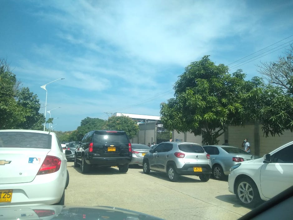 Caos vehícular en los alrededores del Colegio Sagrado Corazón, en la vía a Puerto Colombia.