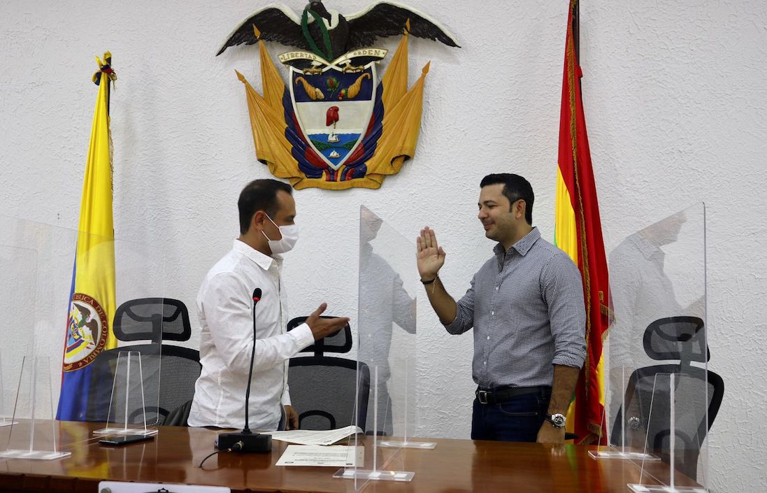 Ernesto Crissien toma posesión a Juan Camilo Fuentes, elegido presidente de la Comisión Tercera.