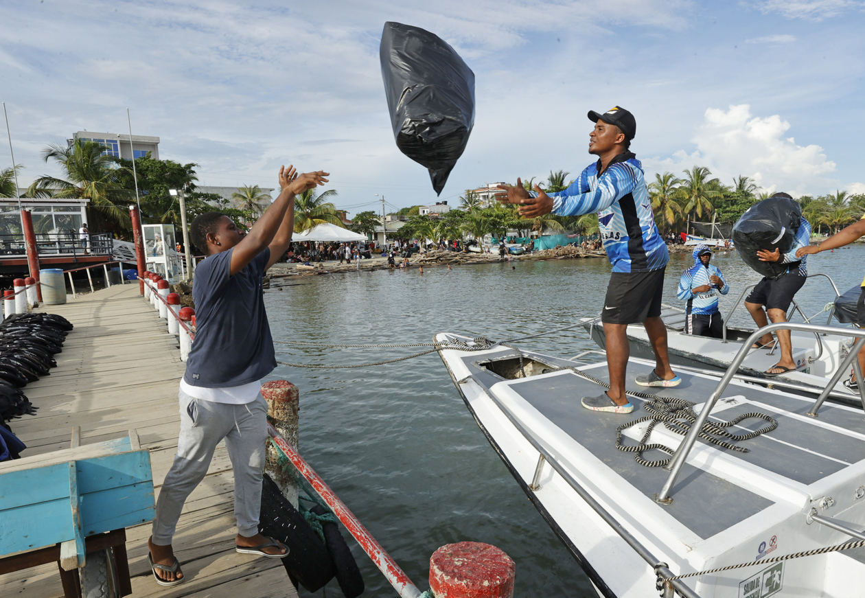 Migrantes en el Darién.