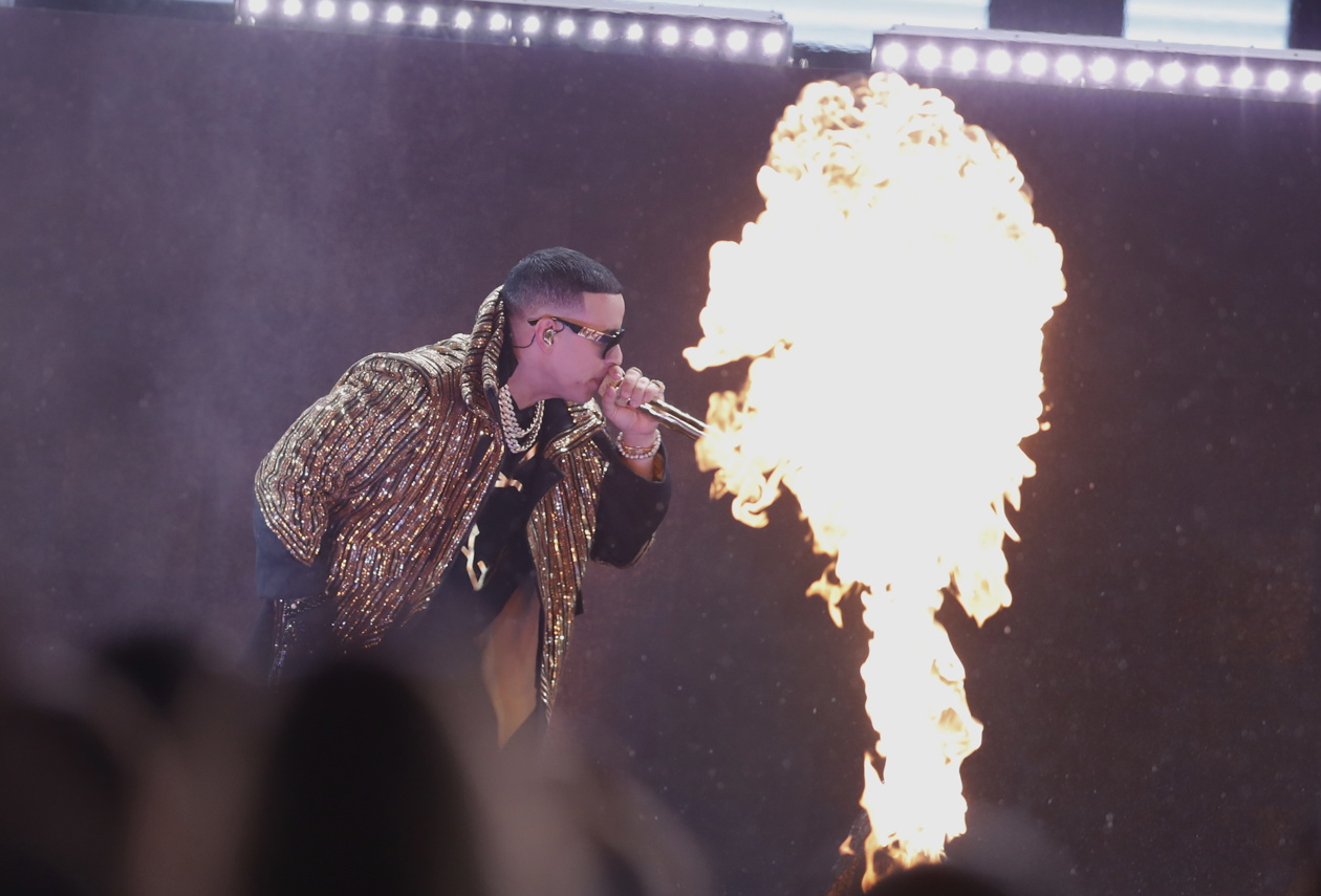 Daddy Yankee se presentó con un multitudinario concierto en el estadio Pascual Guerrero, en Cali.
