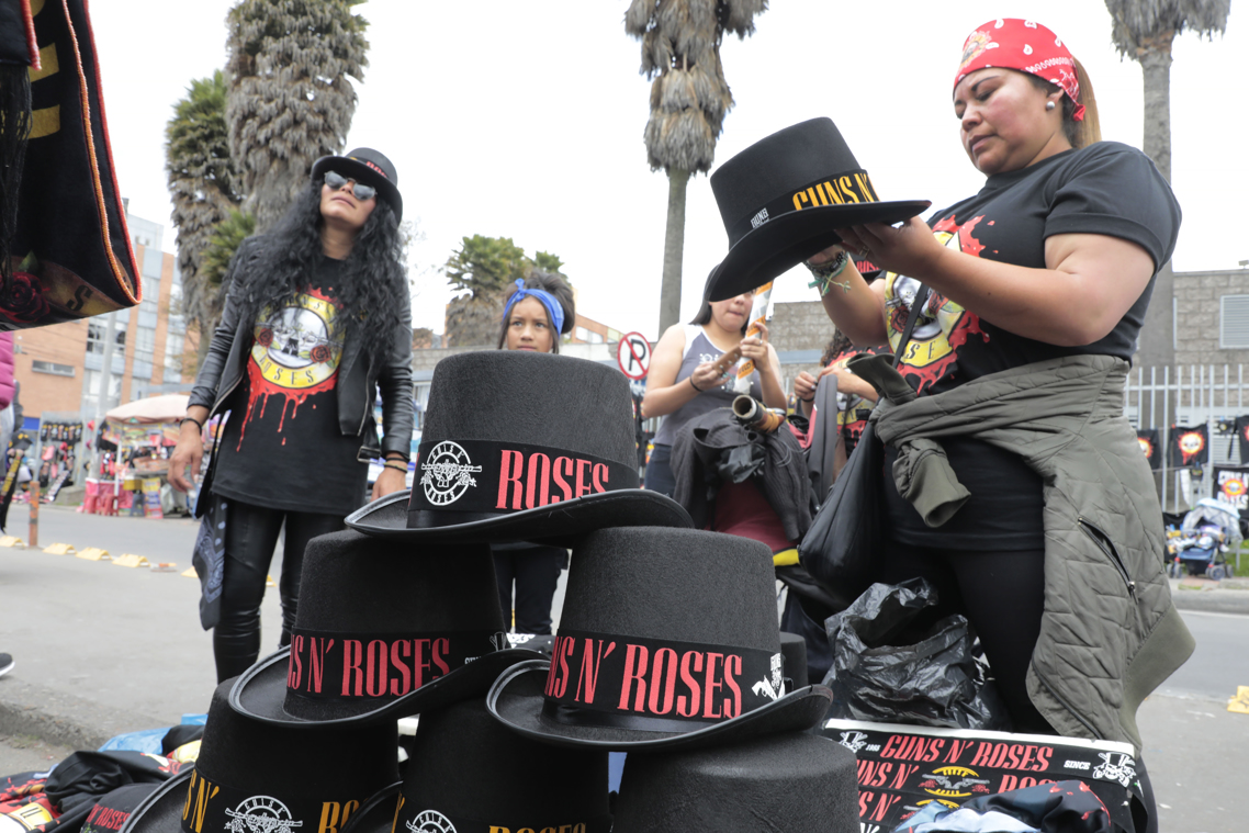 Seguidores de la banda Guns N' Roses.