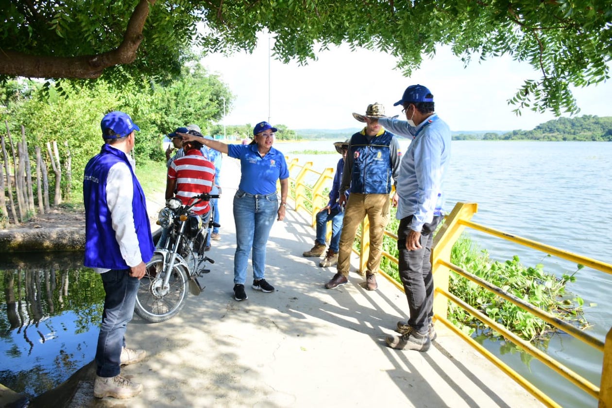 Visita protocolaria de funcionarios de la UNGRD en el Malecón del Guájaro.