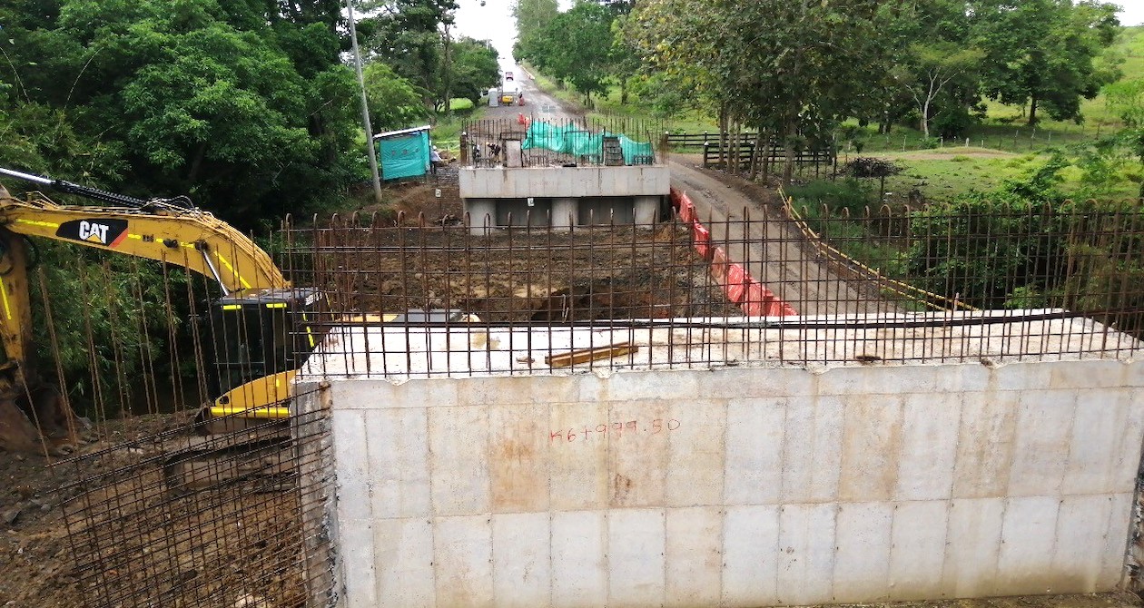 Estructuras del nuevo puente.