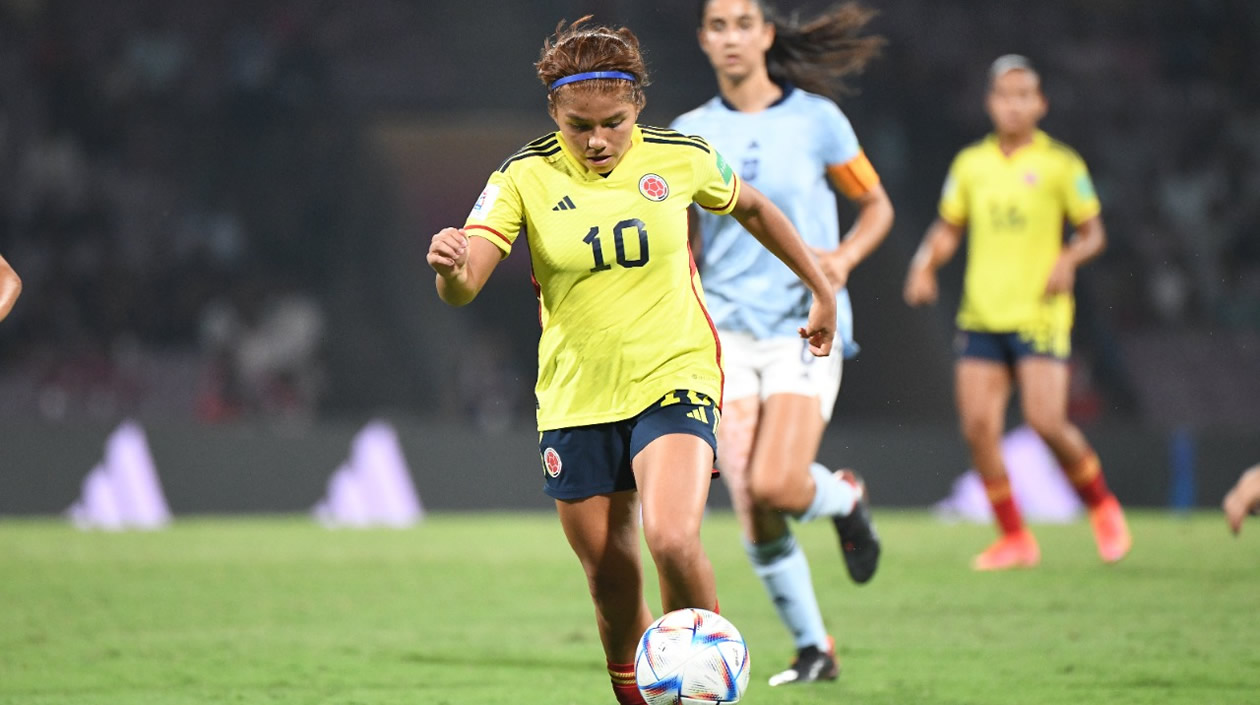 Gabriela Rodríguez en el frente de ataque.