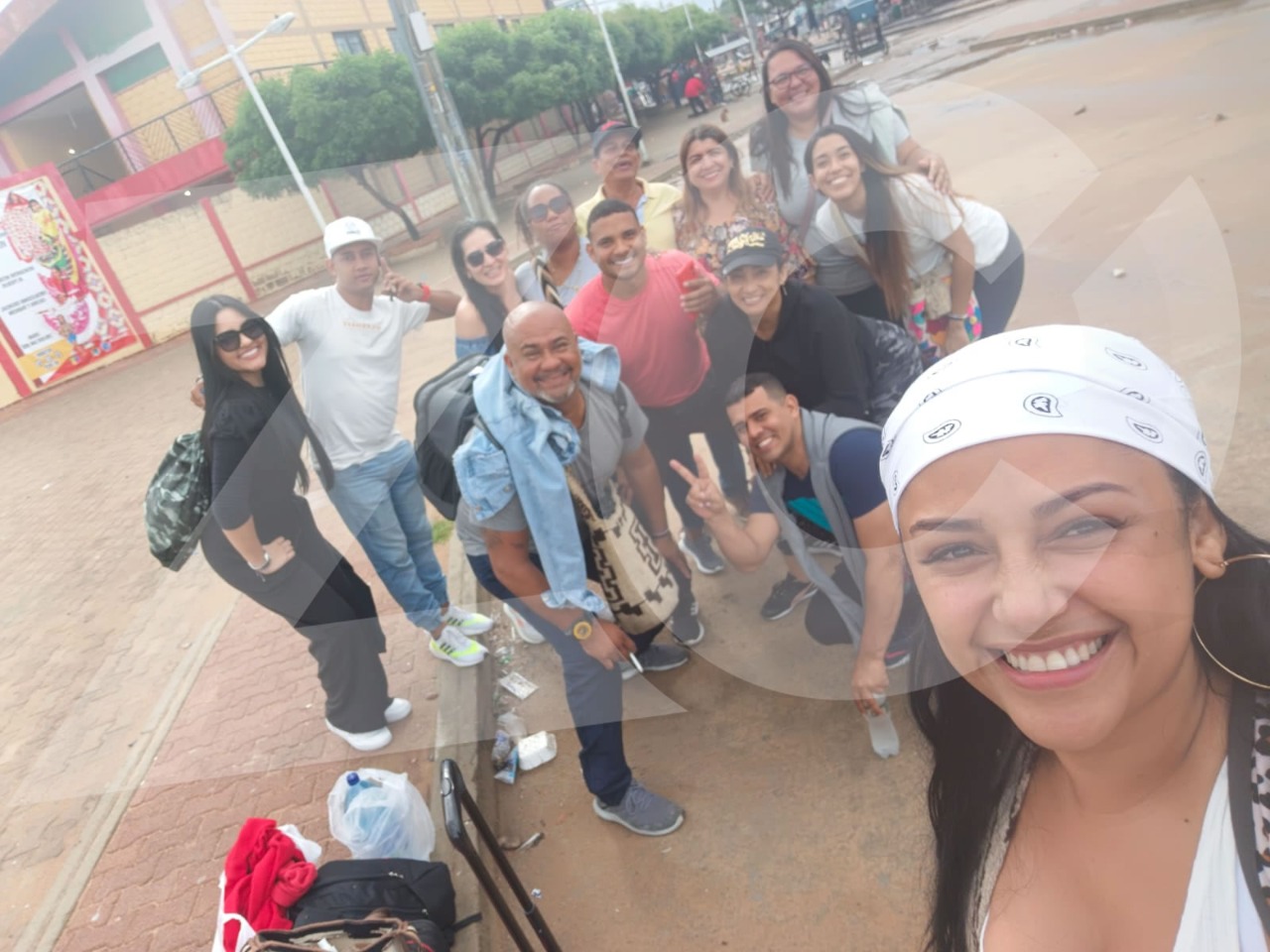 El rector con los docentes en la excursión en La Guajira. 