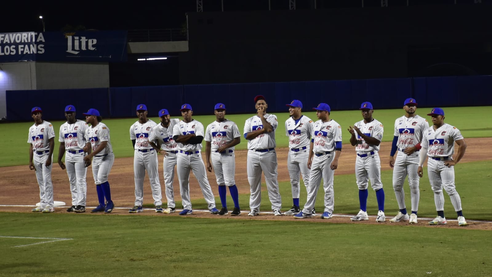 Caimanes a minutos del debut ante Toros.