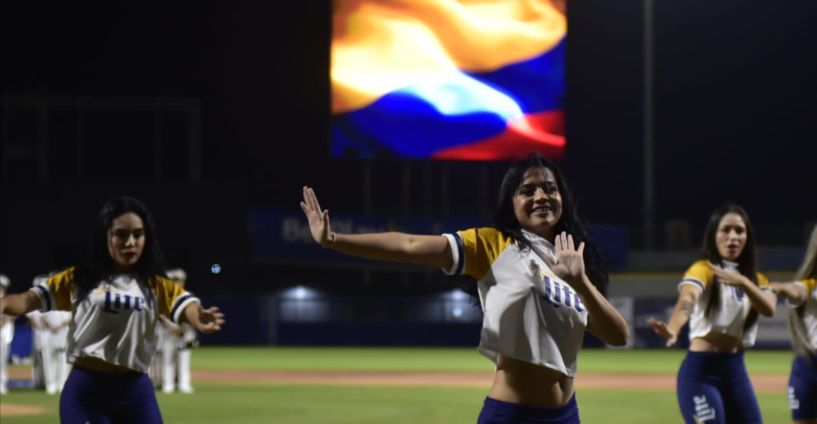 Ceremonia inaugural de la temporada de béisbol 2022-2023