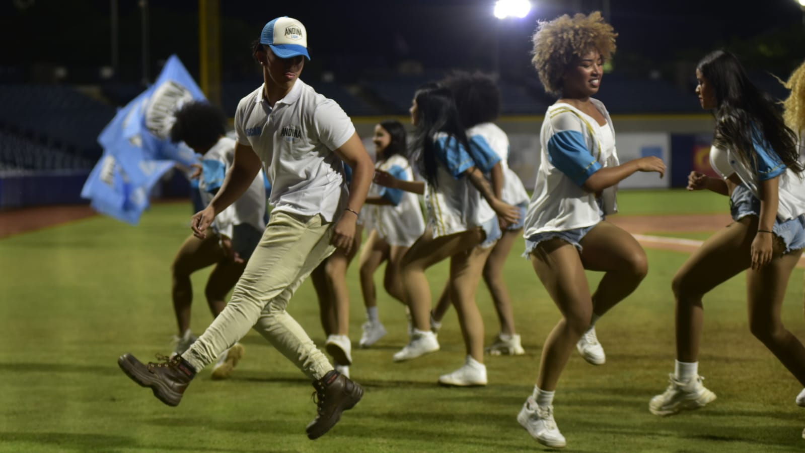 Coreografía en la inauguración de la temporada 2022-2023
