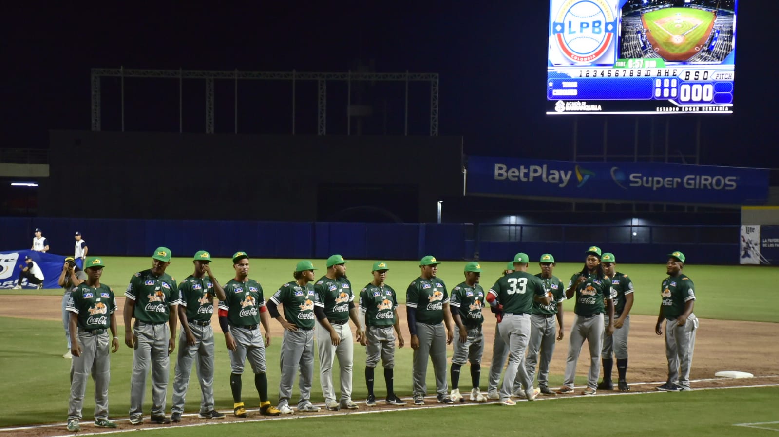 Toros de Sincelejo en el juego inaugural ante Caimanes