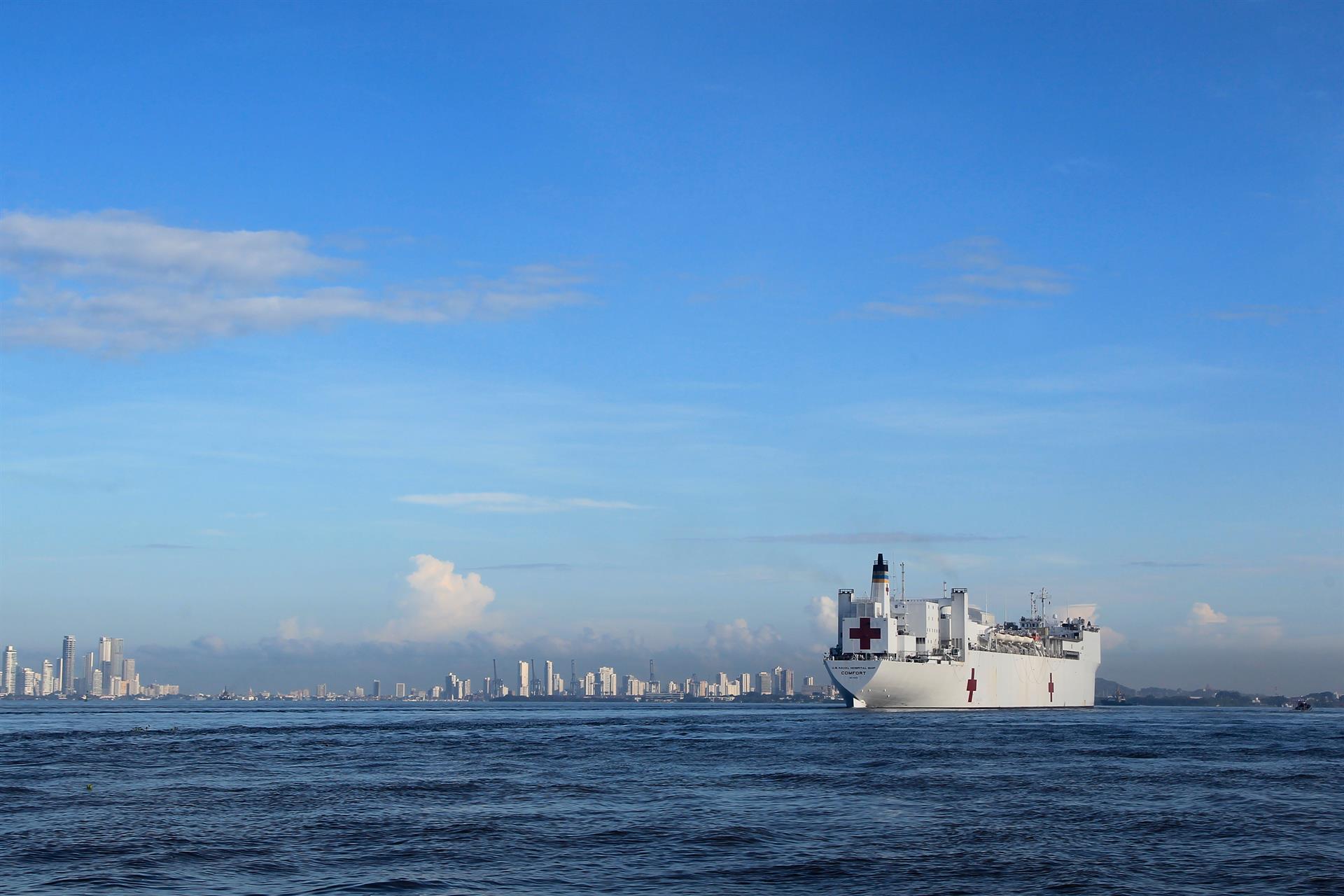 El buque USNS Comfort 