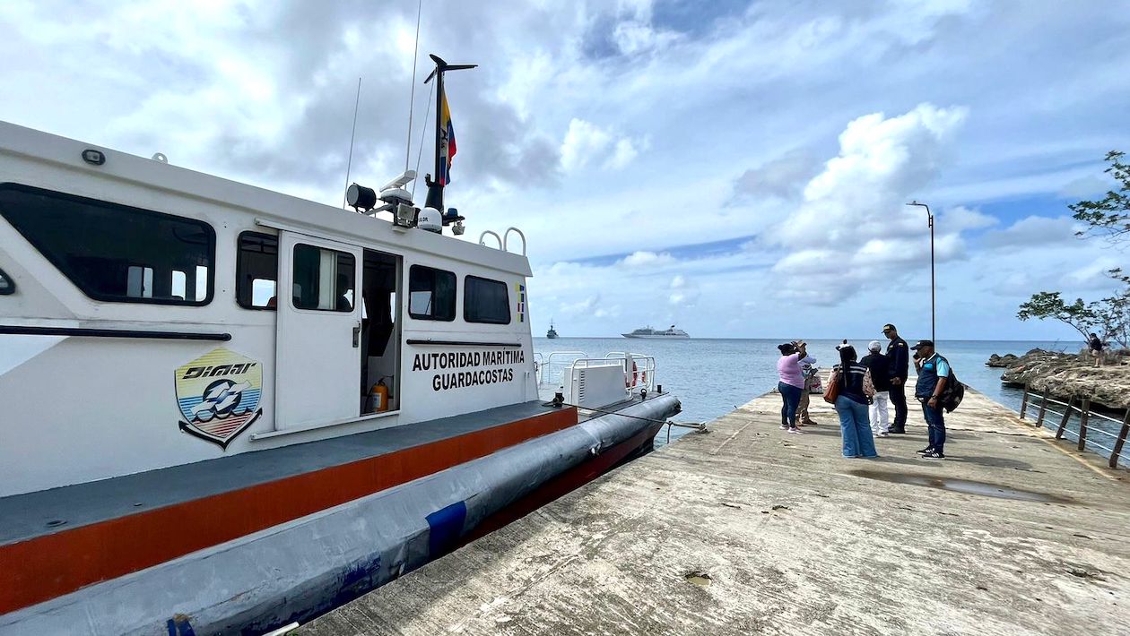 La Dimar desplegó sus equipos para la llegada del crucero.