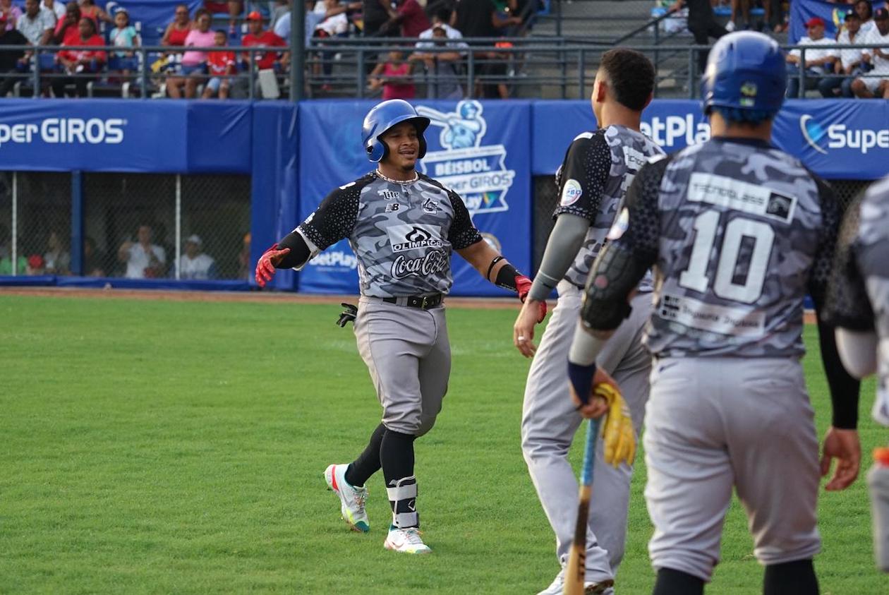 Gustavo Campero tras su cuadrangular.