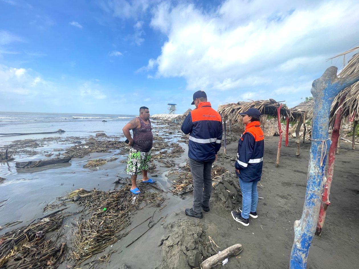 El aumento del oleaje se ha 'tragado' una porción de playas.