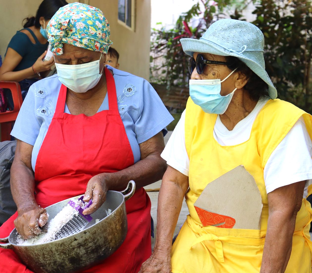 Preparación del coco para arroces y dulces.