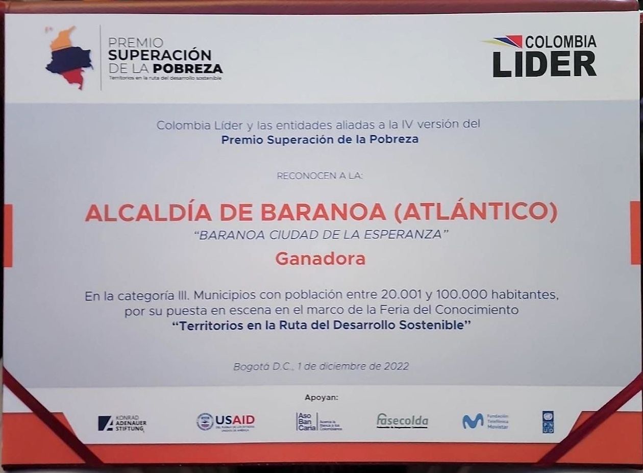 El diploma del reconocimiento.