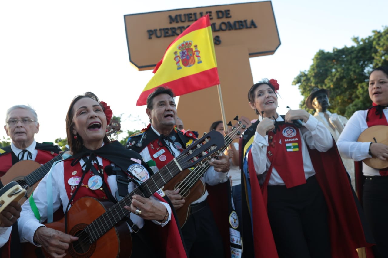 Esculturas en Puerto.