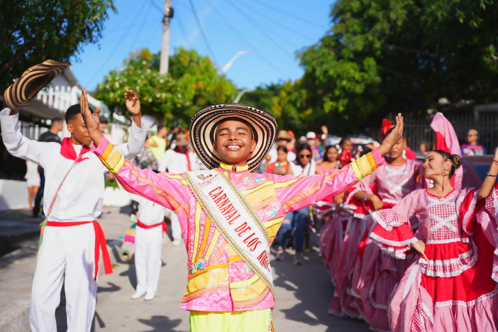 Diego Andrés Chelia en la toma carnavalera del barrio Me Quejo. 