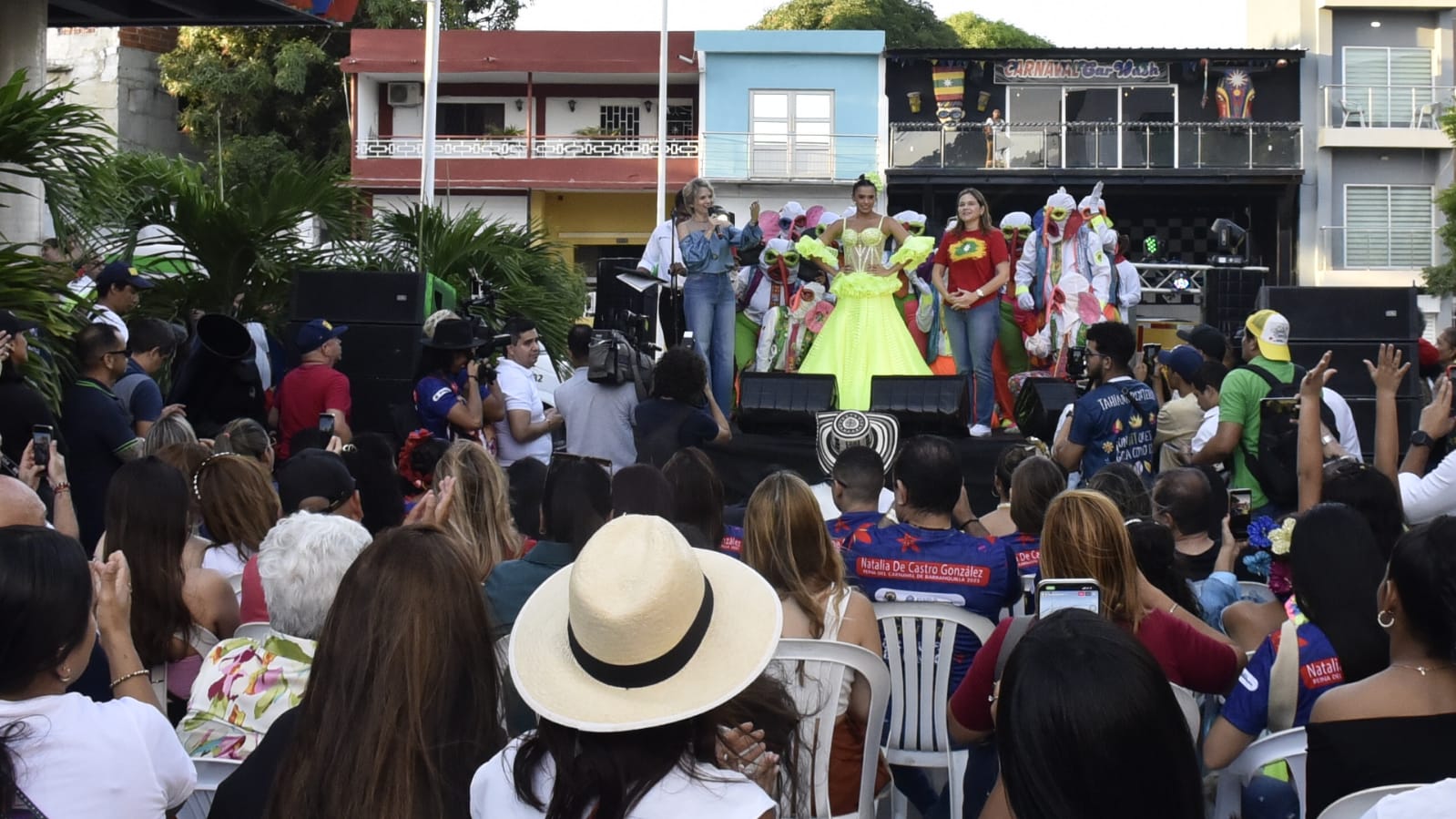 Ceremonia de la entrega del decreto a la Reina del Carnaval 2023, Natalia De Castro González.