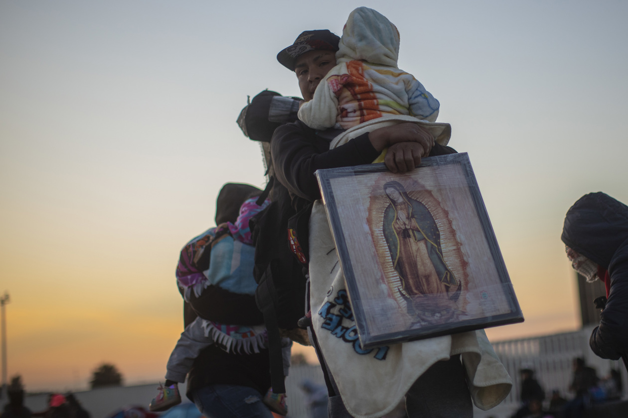 Mexicanos celebran el Día de la Virgen de Guadalupe.