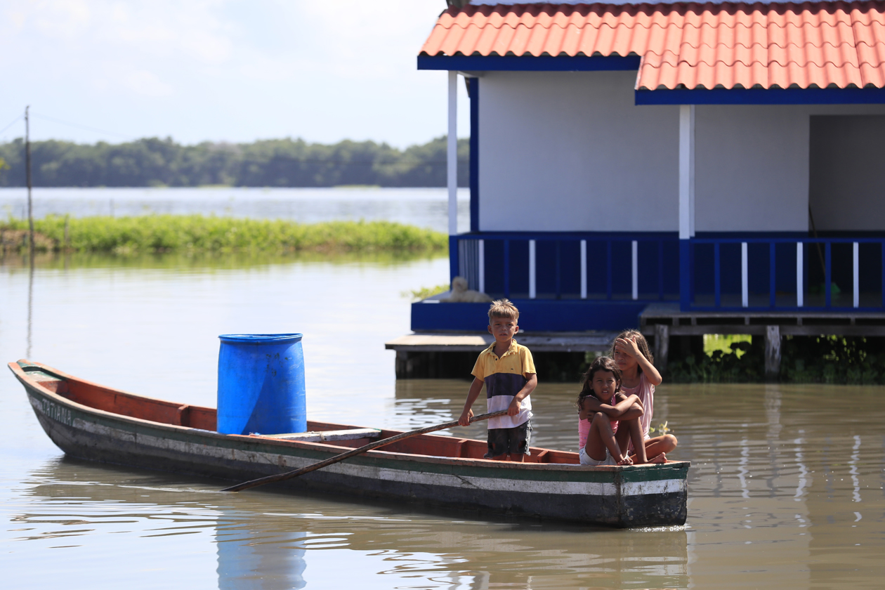 Pueblos de palafitos de la Ciénaga Grande de Santa Marta.