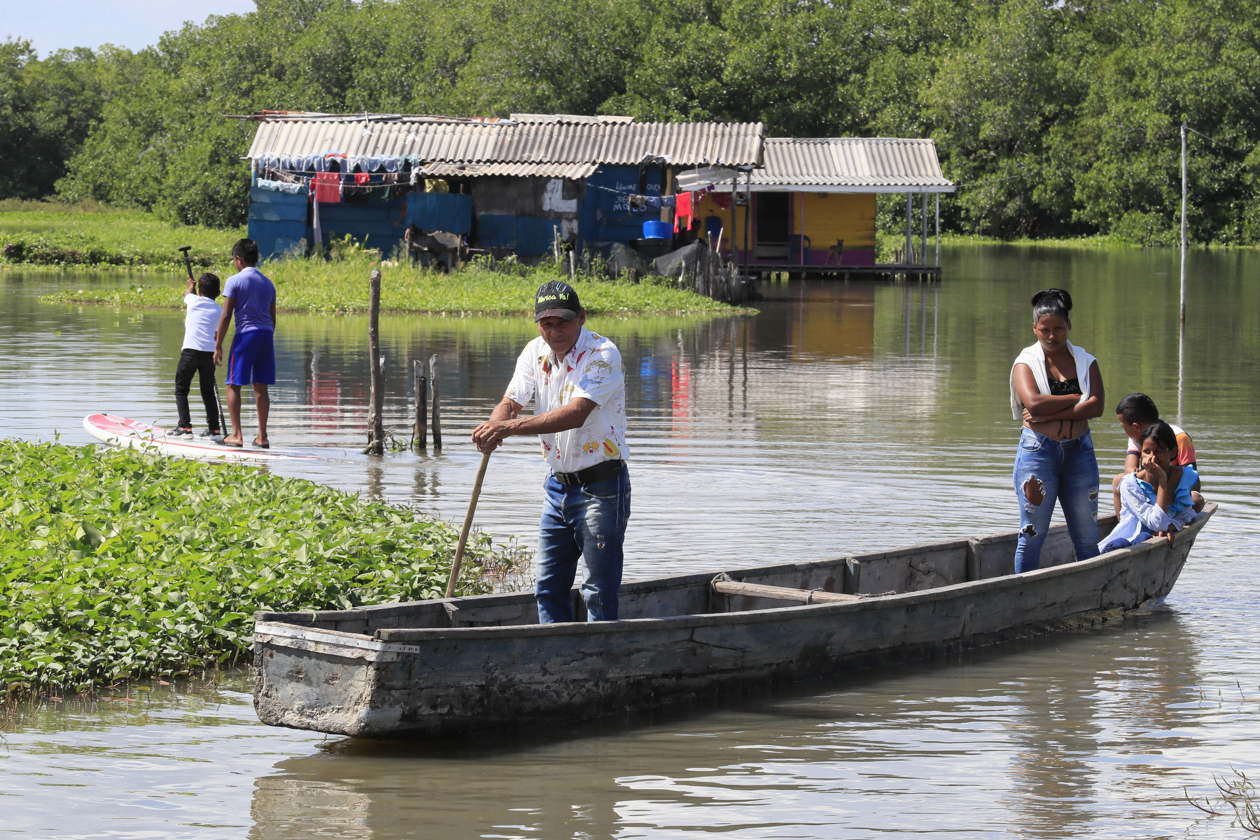 Pueblos de palafitos de la Ciénaga Grande de Santa Marta.