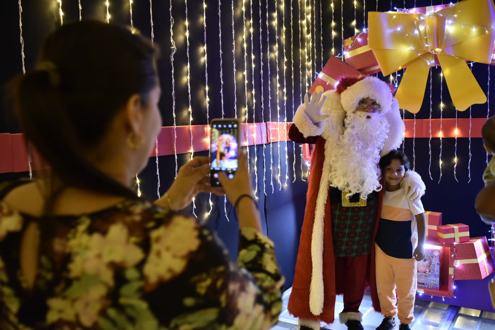 La 'Fabrica de Santa', espectáculo navideño para niños y adultos en el Pabellón de Cristal