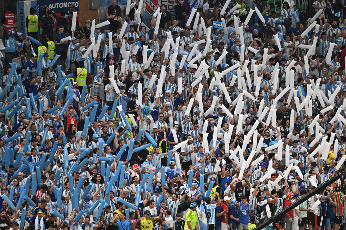 Los hinchas argentinos.