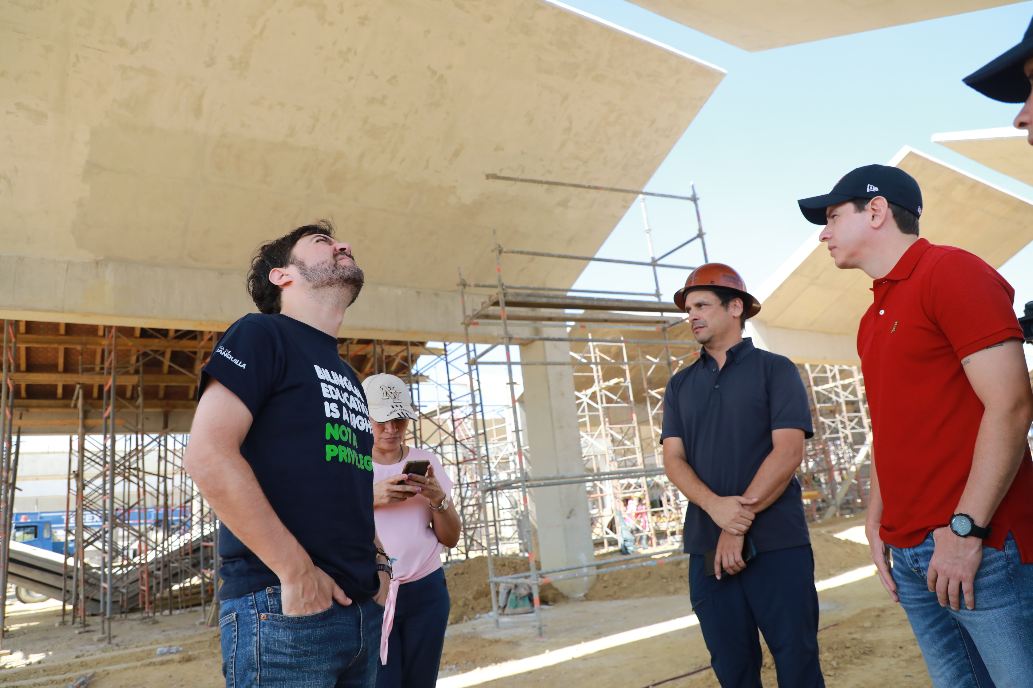 Inspección del alcalde Pumarejo en las obras.