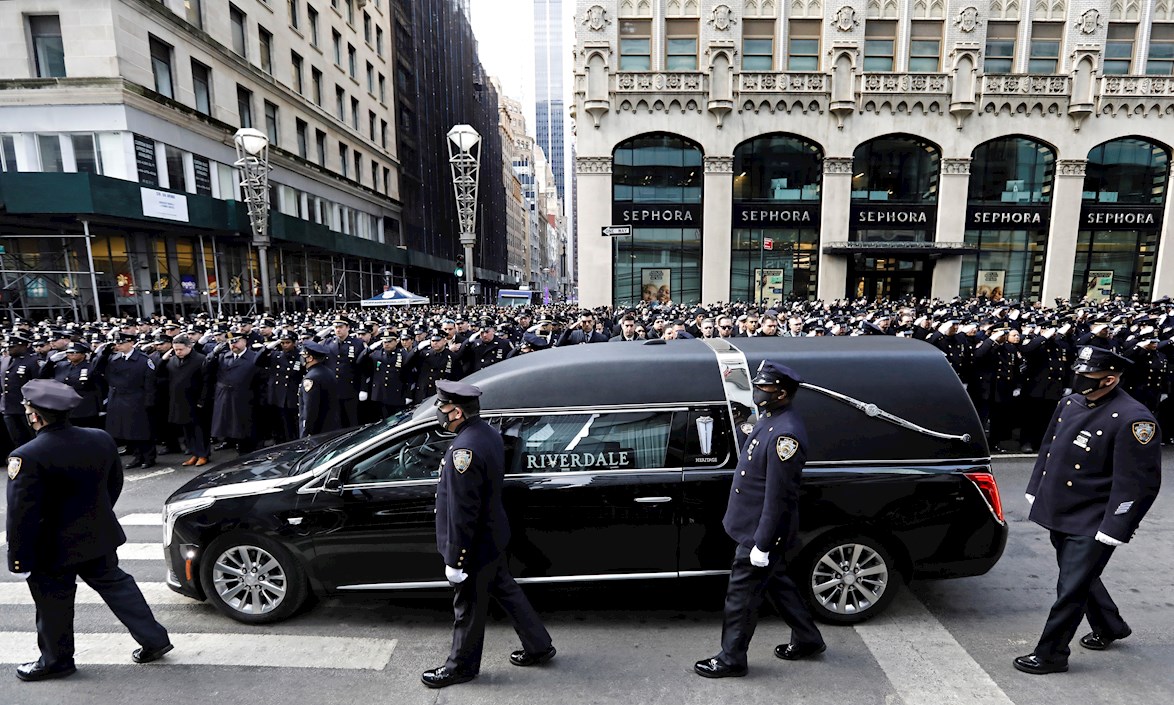 El cortejo fúnebre fue acompañado a la Catedral de San Patricio en NY.