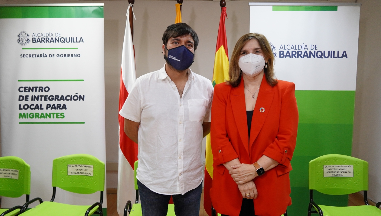 El Alcalde de Barranquilla, Jaime Pumarejo y la secretaria de Estado de Cooperación Internacional de España, Pilar Cancela Rodríguez.